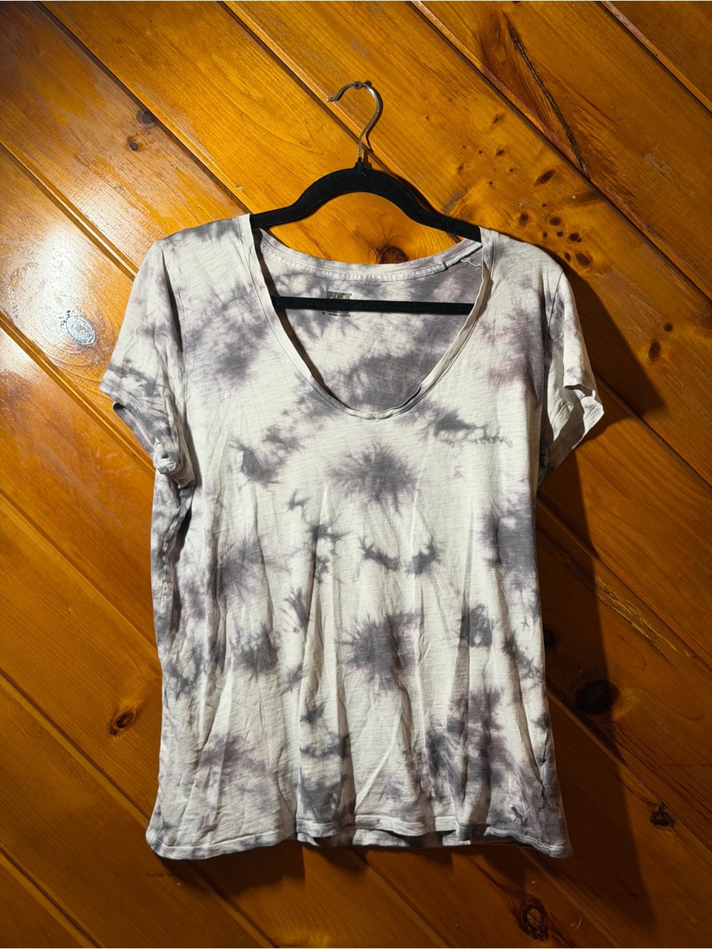 Victoria's Secret White and Gray Tie-Dye V-Neck Tee